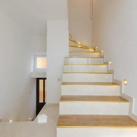 Dilara Vikendica Crikvenica